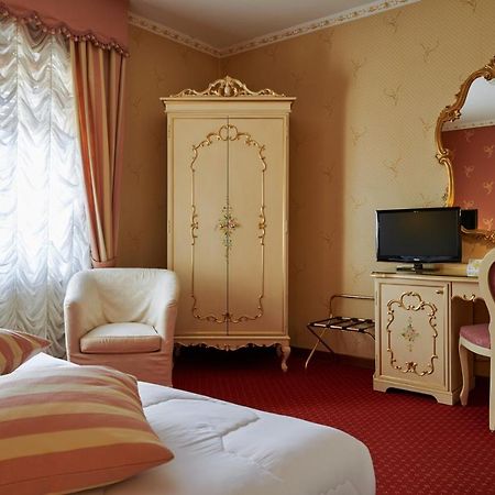 Hotel Villa Delle Ortensie Sant'Omobono Imagna Eksteriør bilde