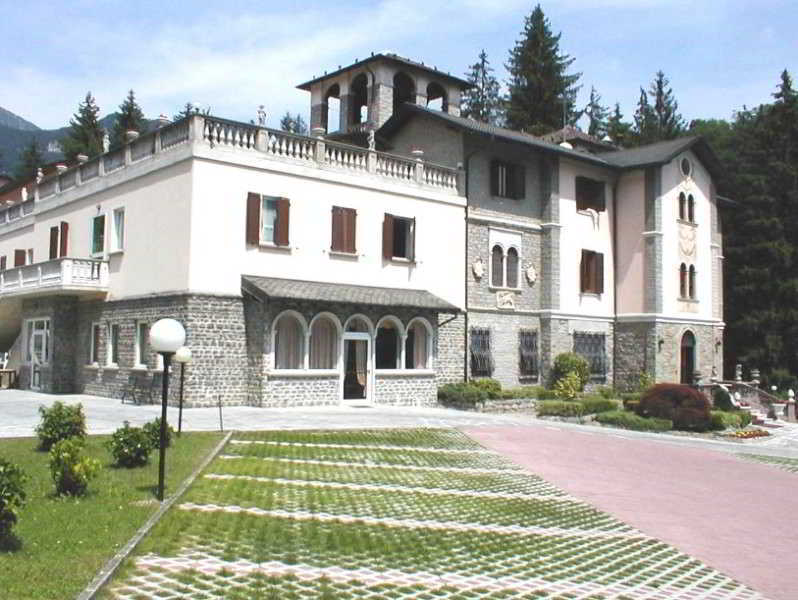 Hotel Villa Delle Ortensie Sant'Omobono Imagna Eksteriør bilde