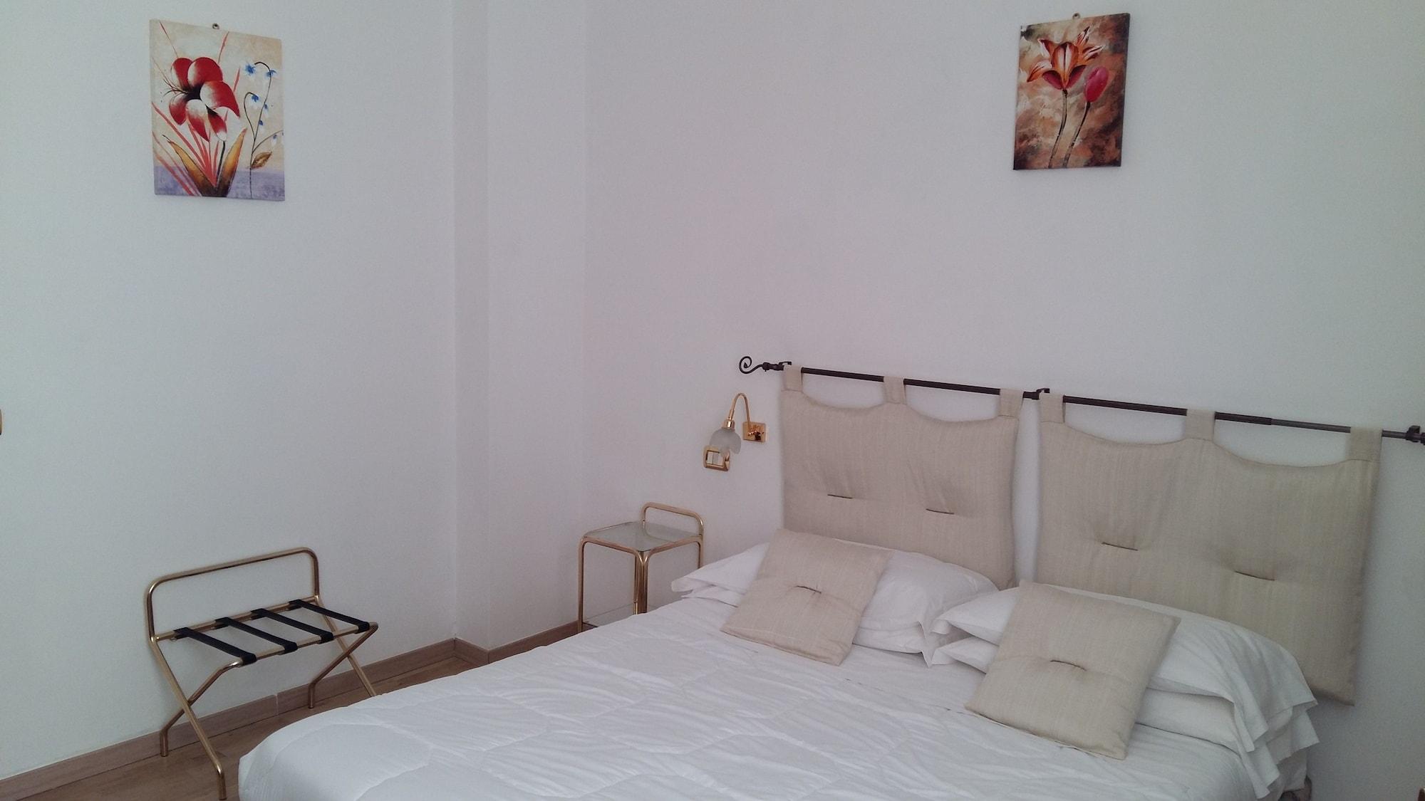 Hotel Villa Delle Ortensie Sant'Omobono Imagna Eksteriør bilde