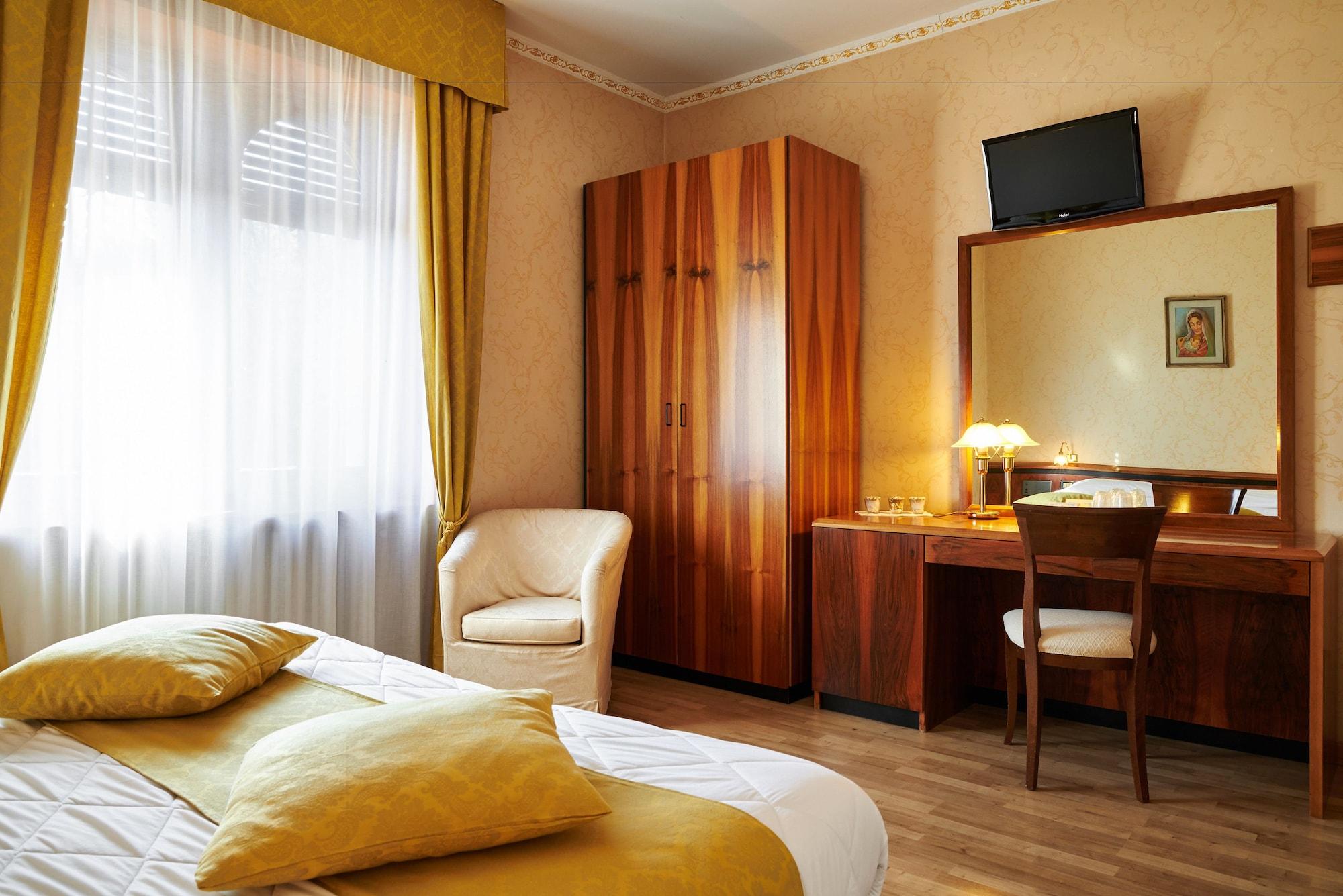 Hotel Villa Delle Ortensie Sant'Omobono Imagna Eksteriør bilde