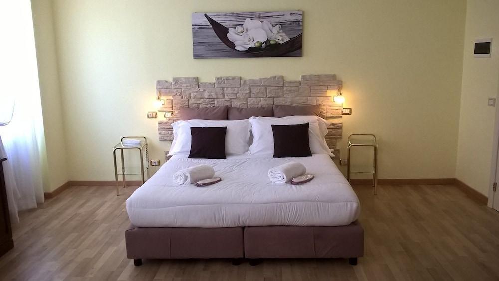 Hotel Villa Delle Ortensie Sant'Omobono Imagna Eksteriør bilde