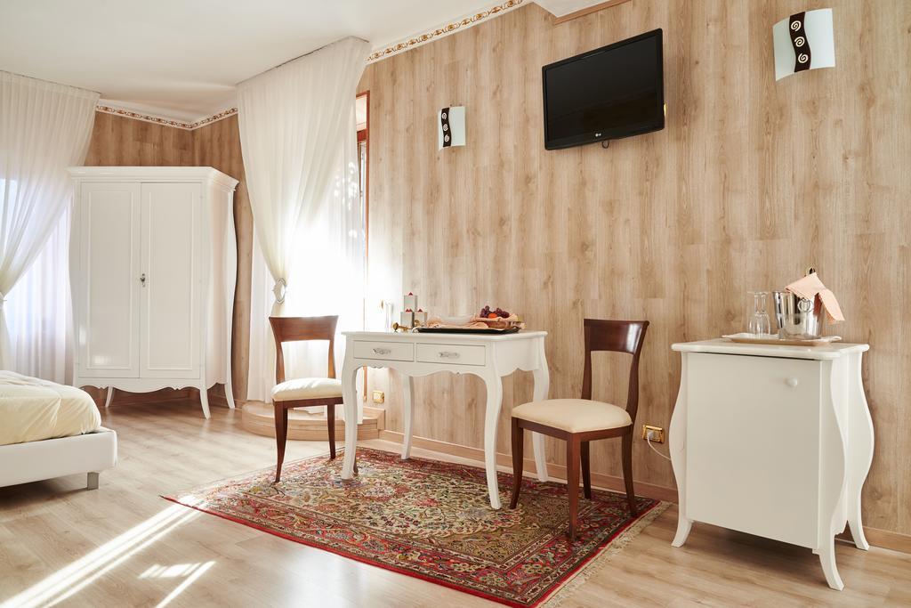 Hotel Villa Delle Ortensie Sant'Omobono Imagna Eksteriør bilde