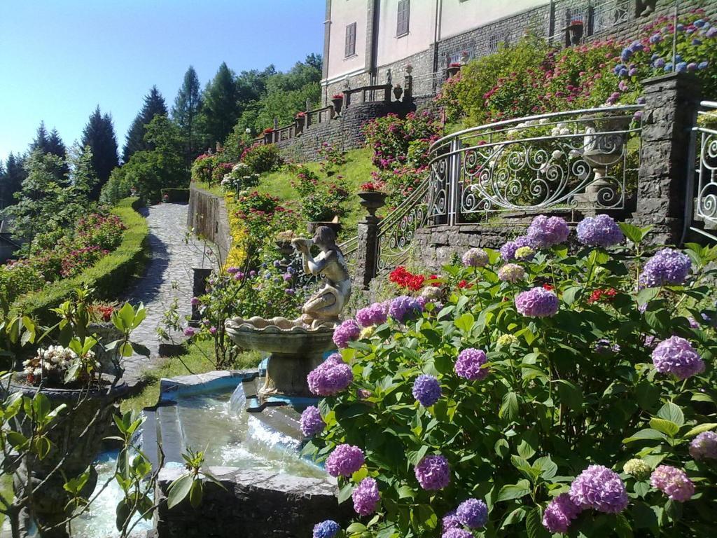 Hotel Villa Delle Ortensie Sant'Omobono Imagna Eksteriør bilde
